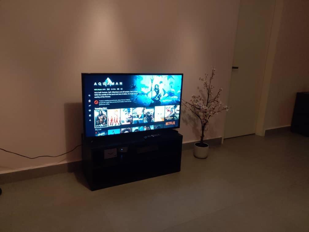 Cozy Studio unit,Cyberjaya,Wifi, Netflix,Free parking Bagian luar foto
