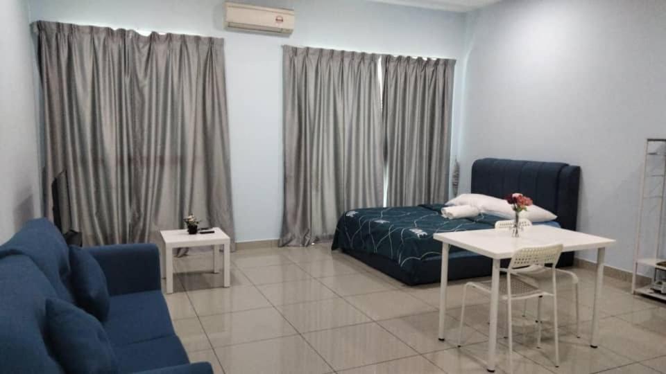 Cozy Studio unit,Cyberjaya,Wifi, Netflix,Free parking Bagian luar foto